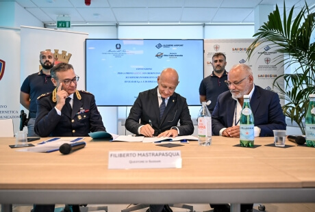 SIGLATO IL PROTOCOLLO TRA LA POLIZIA DI STATO E LE SOCIETA’ DEGLI AEROPORTI DEL NORD SARDEGNA (GEASAR e SOGEAAL) PER LA SICUREZZA INFORMATICA DELLE INFRASTRUTTURE