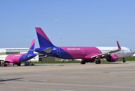 WIZZ AIR ALLARGA I CONFINI DELLA SARDEGNA: ALGHERO E SKOPJE MAI COSÌ VICINE